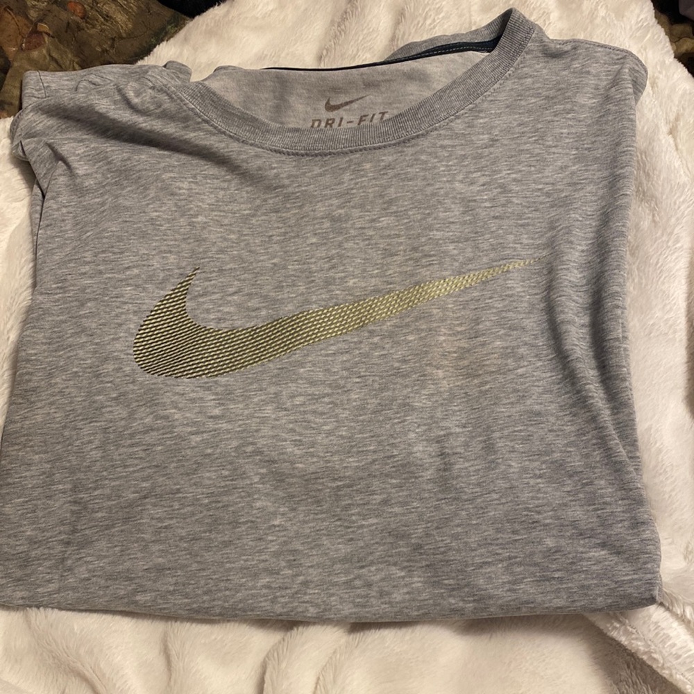 Mens Nike Dri-fit shirt